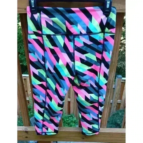 Victoria's Secret Sport Knockout Crop capri pants leggings size Small Petite - Picture 3 of 5